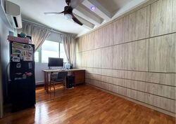 Blk 125 Bukit Batok Central (Bukit Batok), HDB Executive #540443211